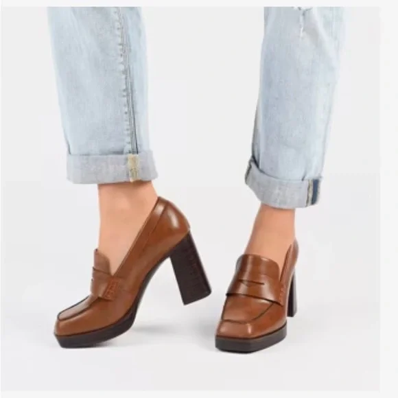 Journee Collection Tan Block Heel Loafers Size 7.5 - Picture 3 of 9